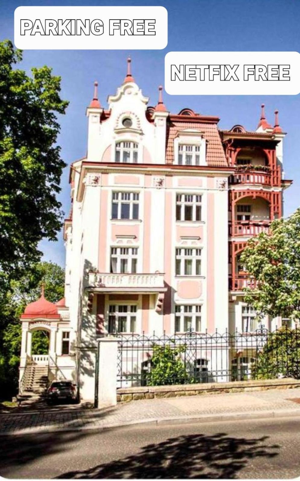 Apartman Vila Bayer カルロヴィ・ヴァリ エクステリア 写真